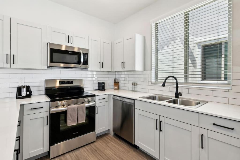 Apartment Dreamlight Modern In With Pool,bbq