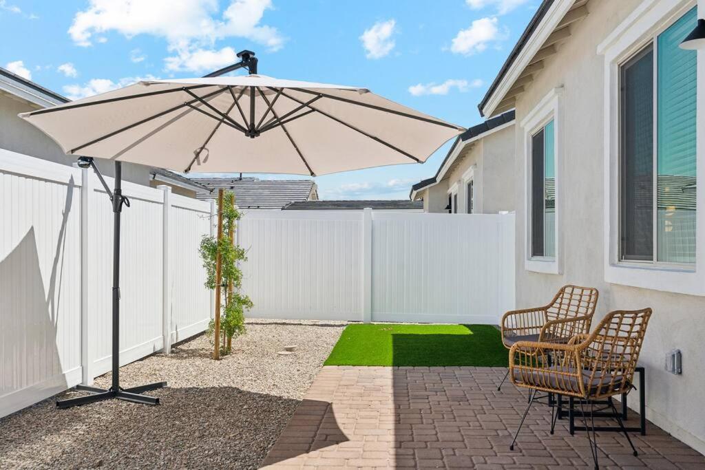Dreamlight Modern In With Pool,bbq Apartment